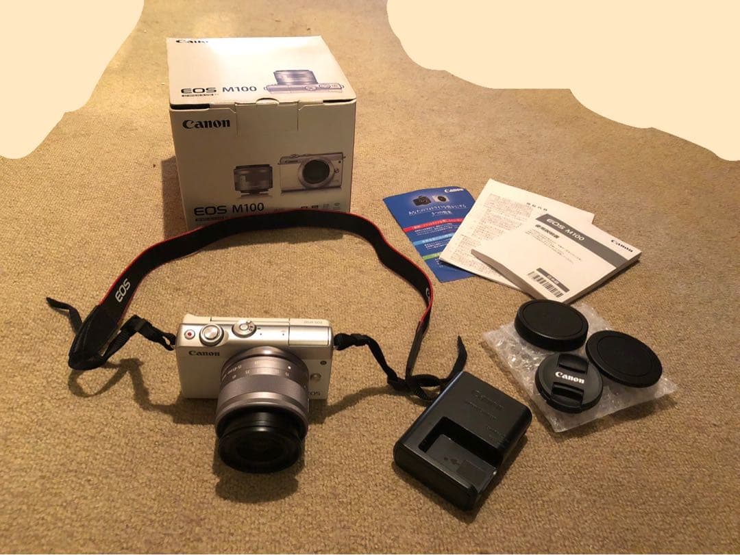 Canon ミラーレス　一眼カメラ　EOS M100