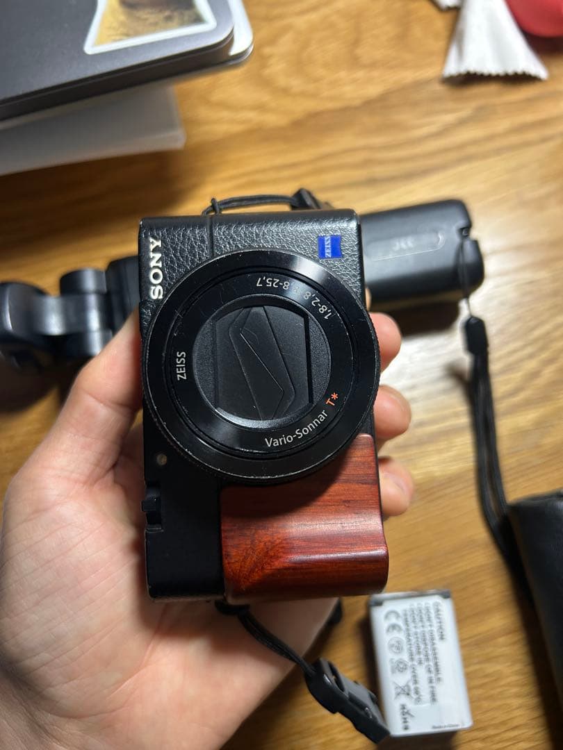 デジタルカメラ Sony DSC-RX100M5A