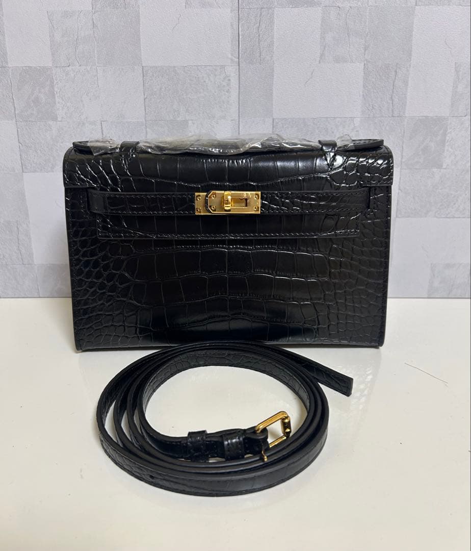 本革　クロコダイル調　レザー クラッチバッグ　ショルダーバック