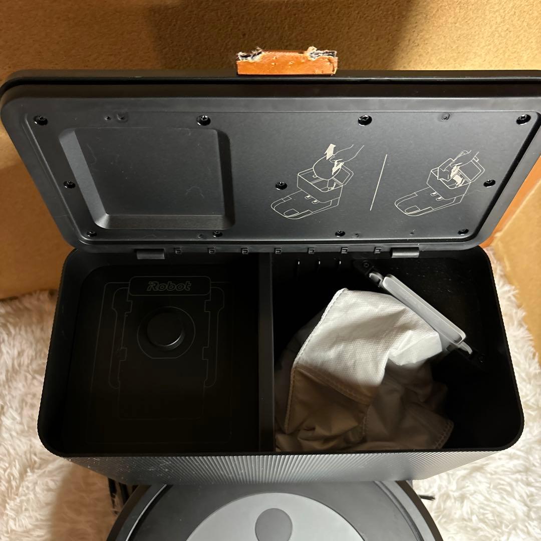 【中古】Roomba ルンバ　J755860 j7＋　ADG-N1 RVE-Y2