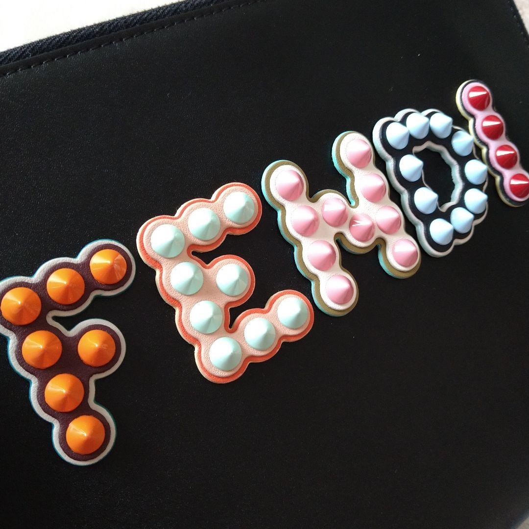 FENDI クラッチバッグ 黒 カラフルスタッズ