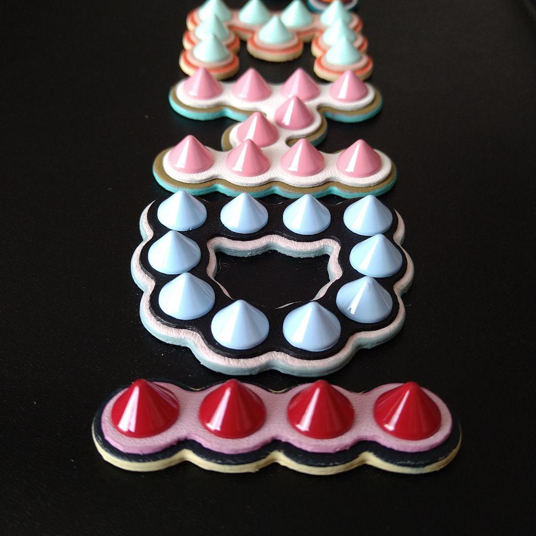 FENDI クラッチバッグ 黒 カラフルスタッズ