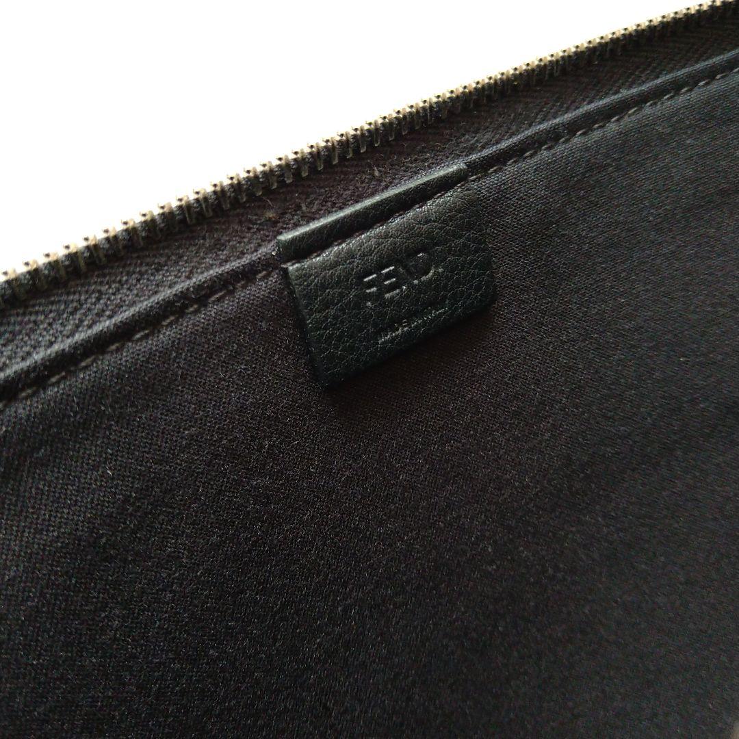 FENDI クラッチバッグ 黒 カラフルスタッズ