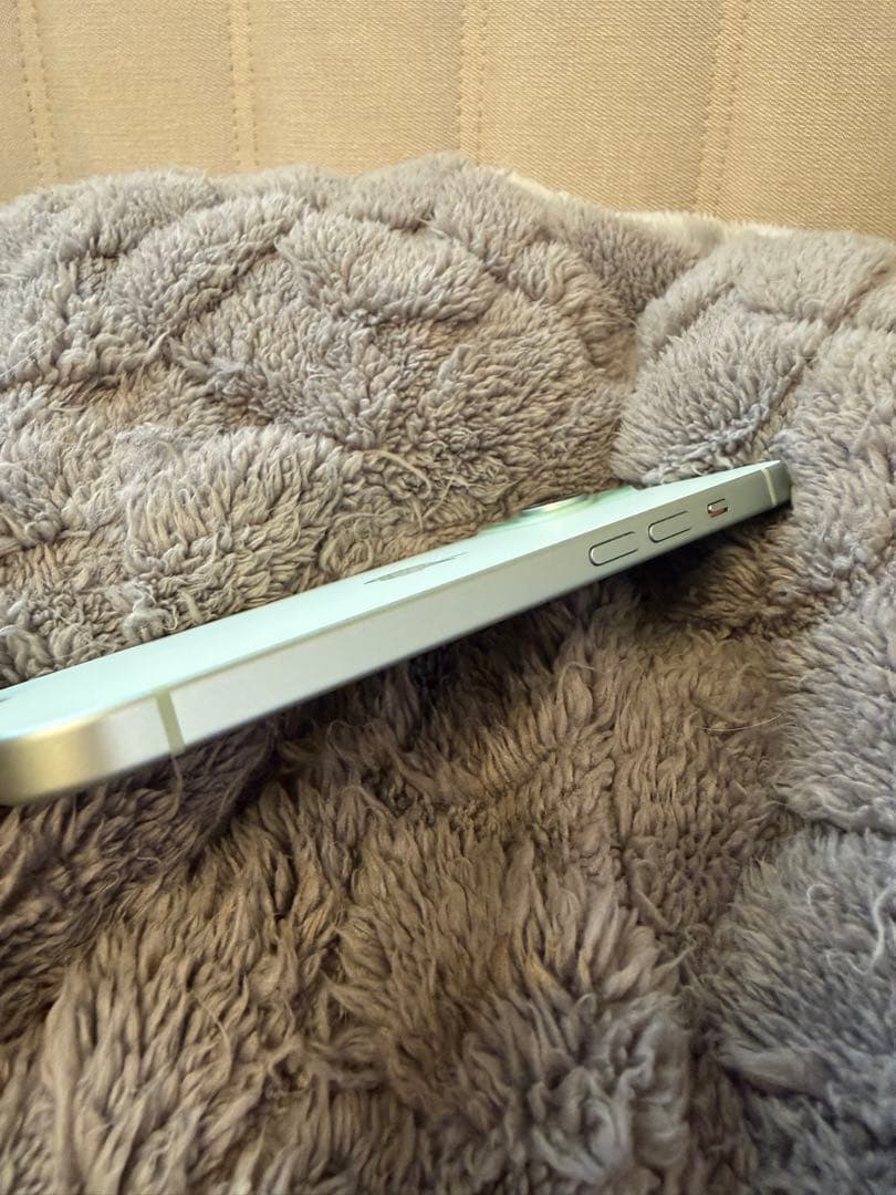 Apple iPhone 15 256gb グリーン