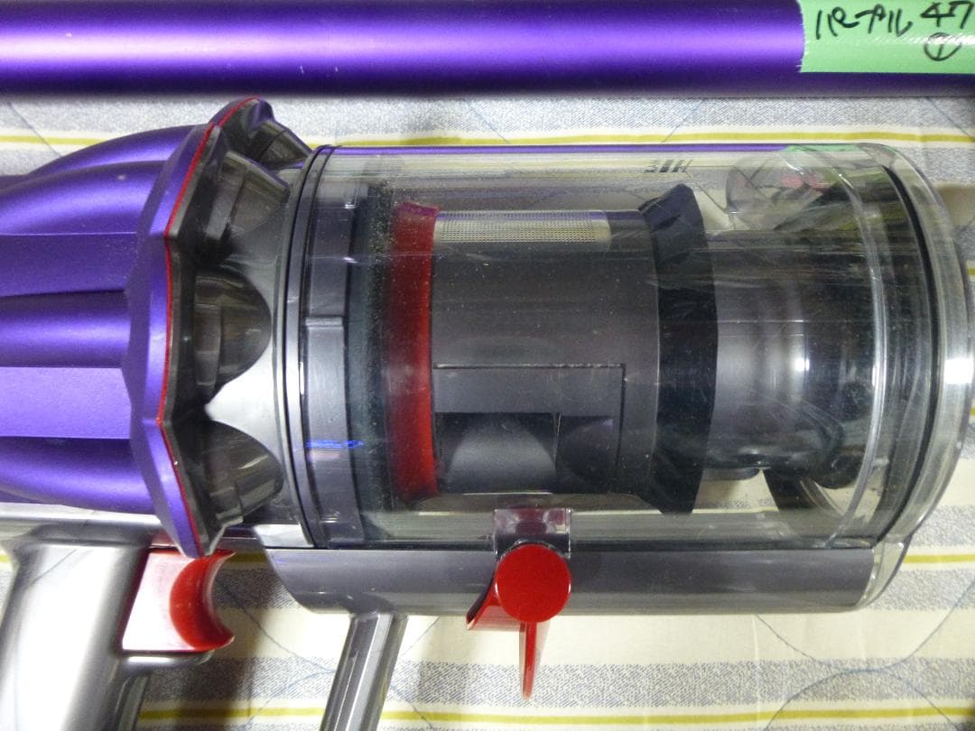 年始の大掃除に　ダイソンSV18　動作確認済み　目立つキズの無い良品　エコ47分