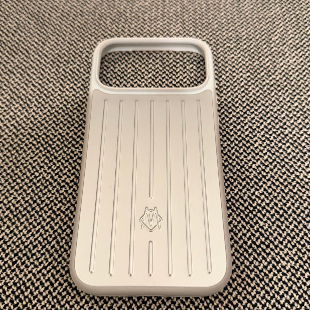 【確実正規品】RIMOWA iPhone 17 Pro Maxケース シルバー