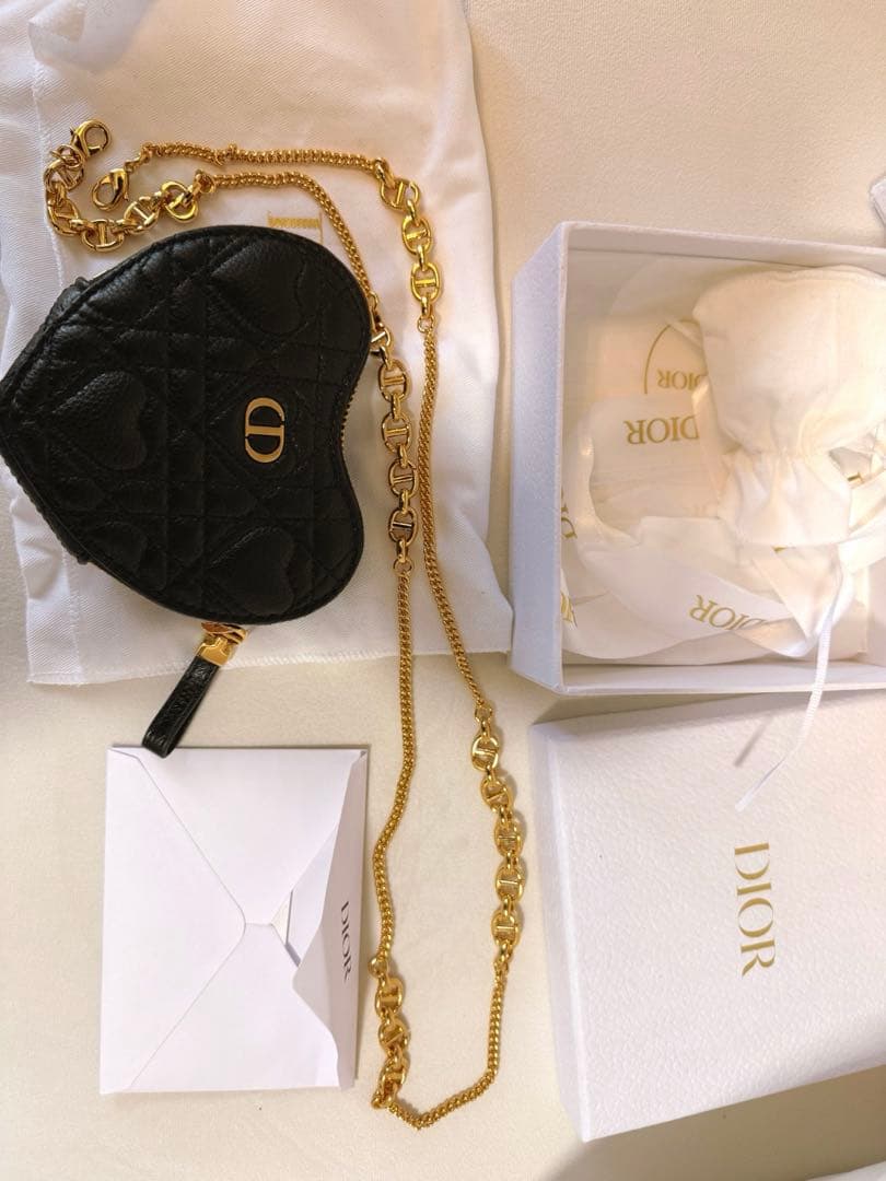 【完売色】Dior ハート型チェーンポシェット黒