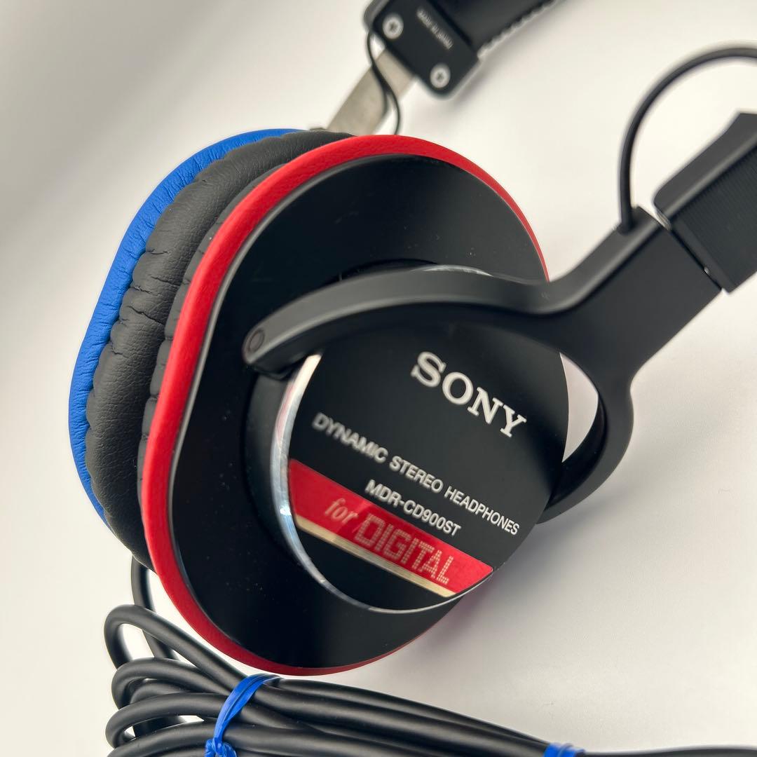 SONY モニターヘッドホン　MDR-CD900ST