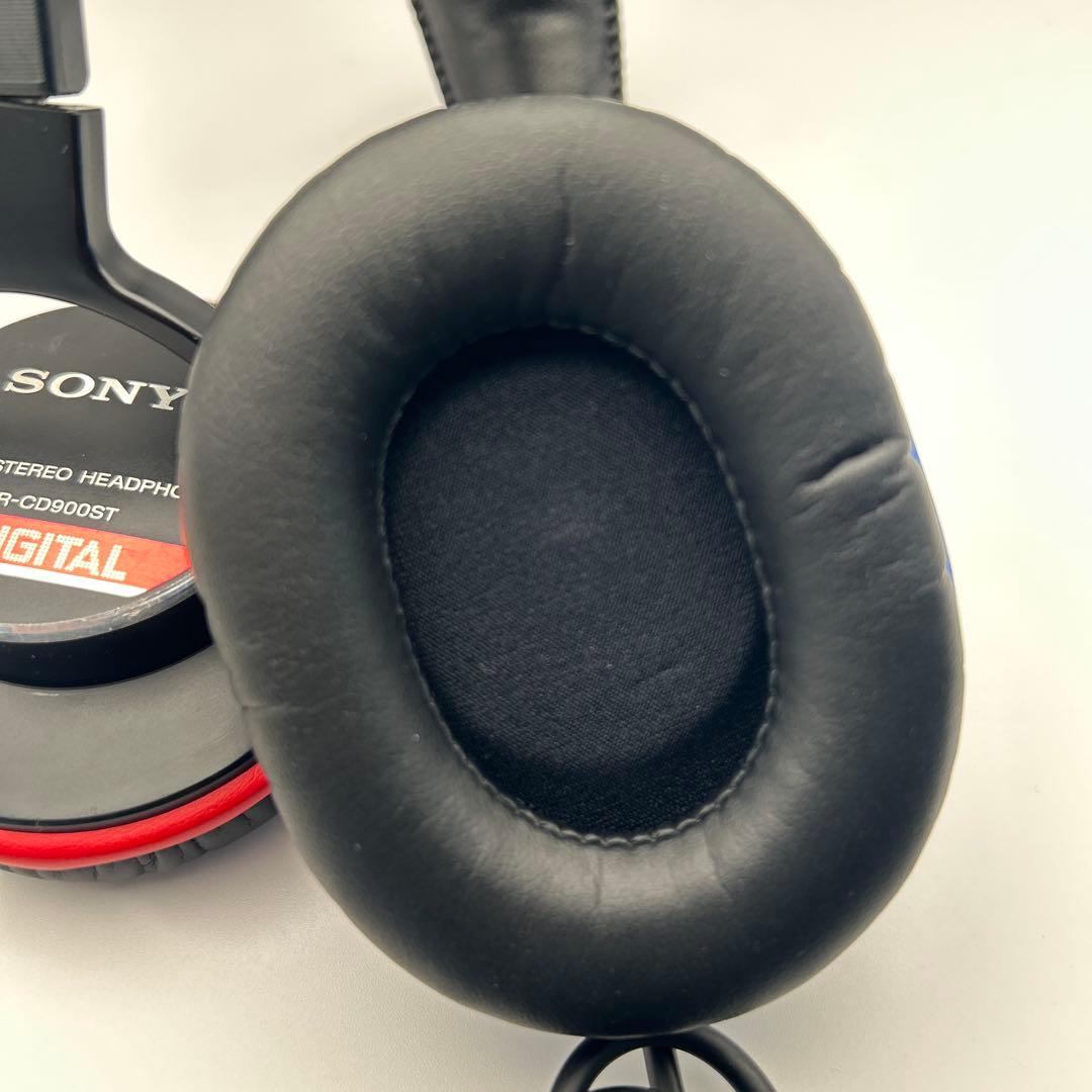 SONY モニターヘッドホン　MDR-CD900ST