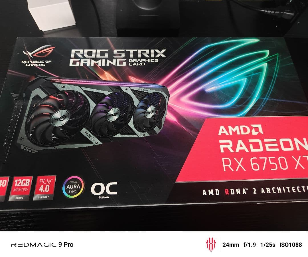 グラフィックボード・グラボ・ビデオカード AMD Radeon RX 6750 XT OC 12GB