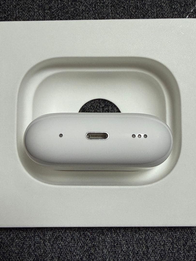 【美品】Apple AirPods Pro 第2世代 MagSafe充電