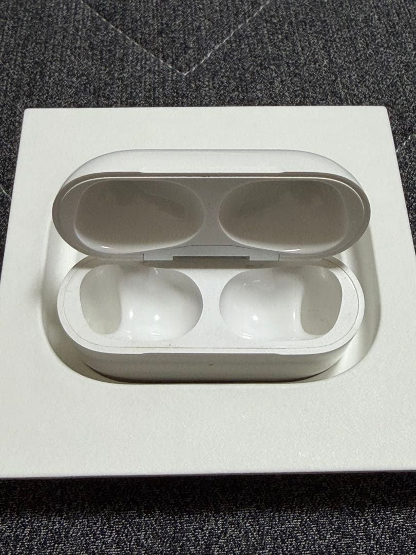 【美品】Apple AirPods Pro 第2世代 MagSafe充電