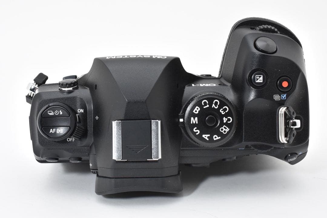 OLYMPUS OM SYSTEM OM-1 Mark II 本体と付属品