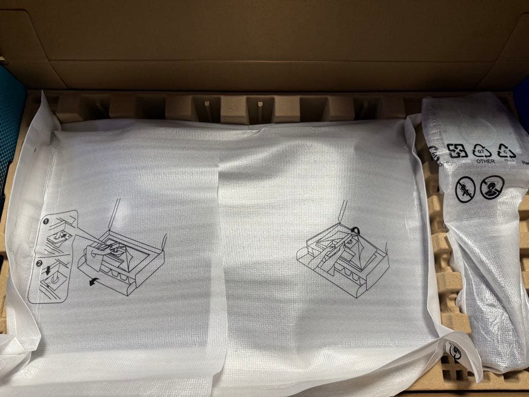 Alienware 27 4K QD-OLEDゲーミングモニター AW2725Q