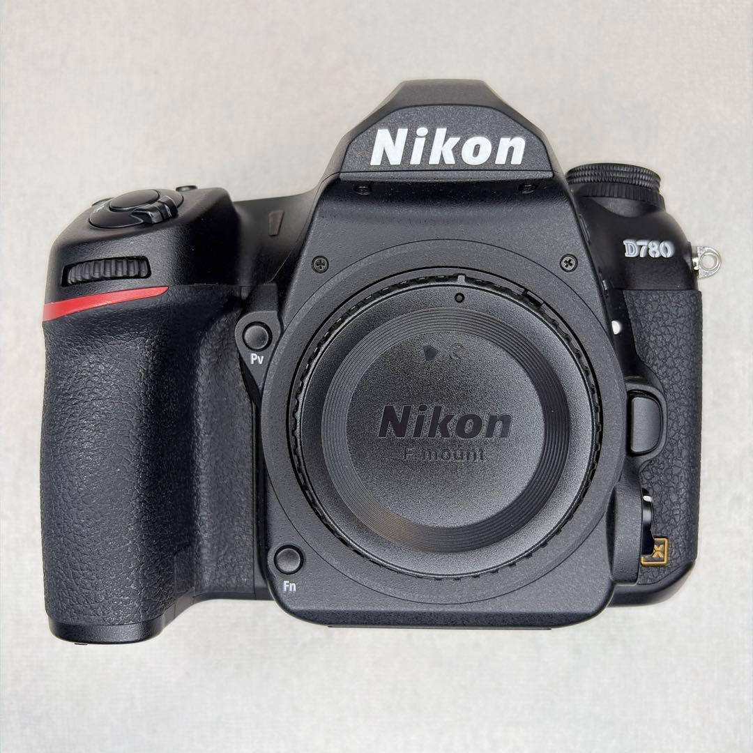 極美品 ニコン Nikon D780 ショット数4843 予備バッテリー セット