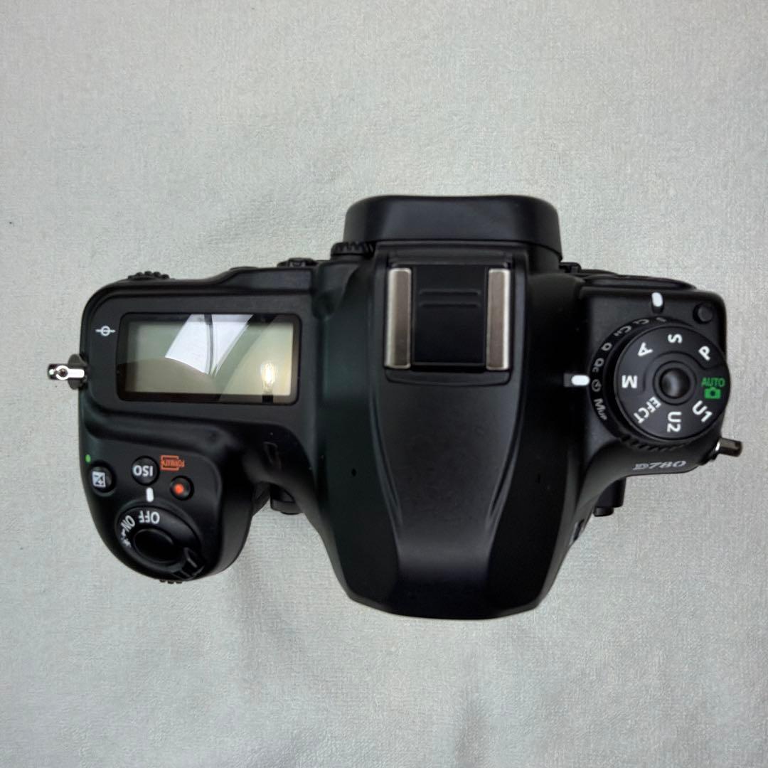 極美品 ニコン Nikon D780 ショット数4843 予備バッテリー セット