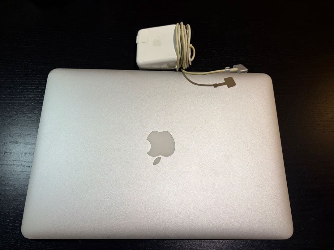 MacBook本体 MacBook Air 13-inch 2017 / 8GB / 256GB