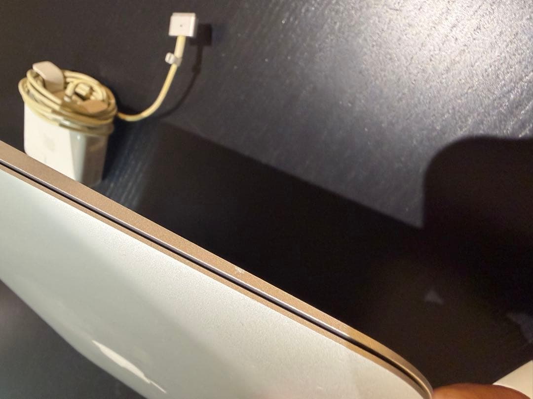 MacBook本体 MacBook Air 13-inch 2017 / 8GB / 256GB