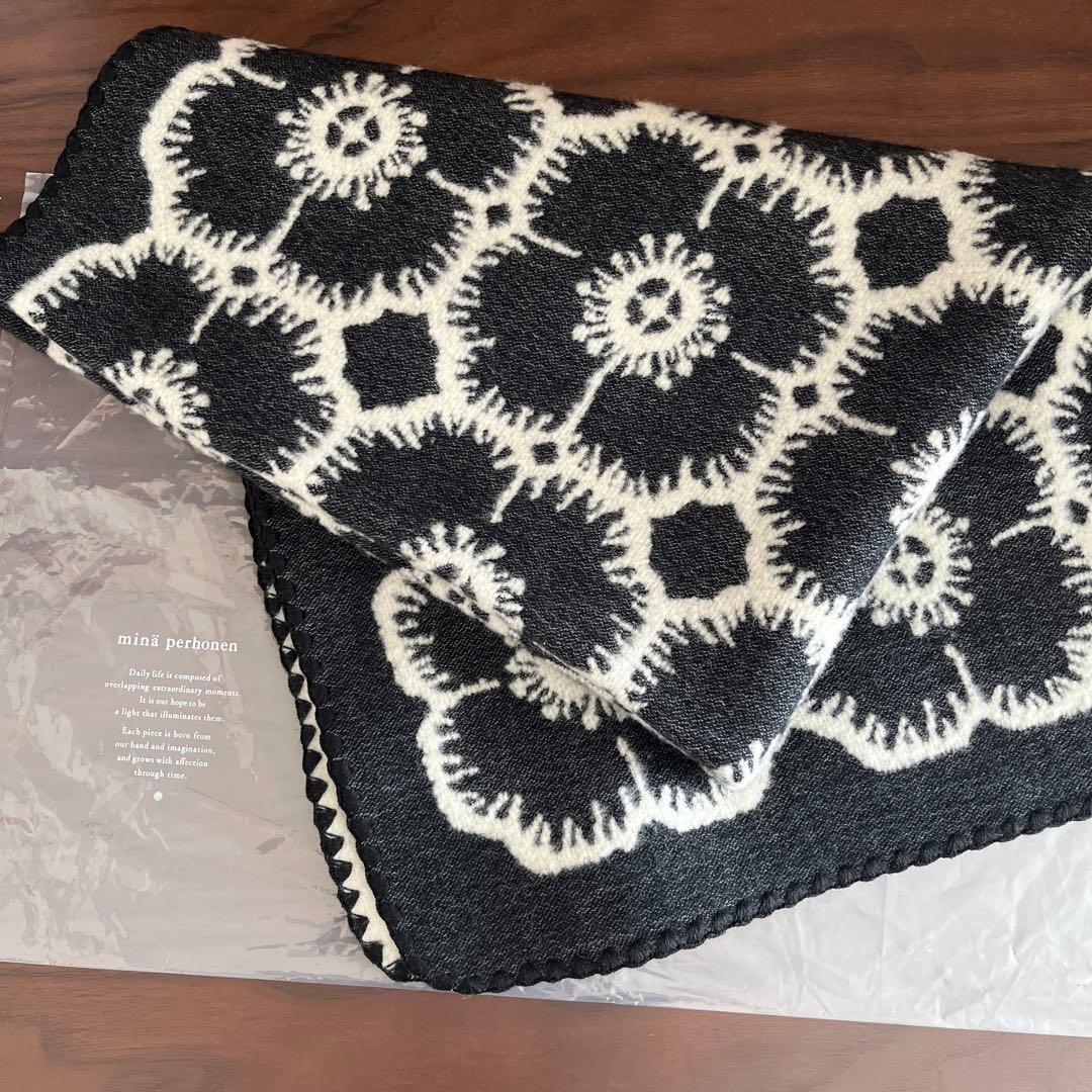 ミナペルホネン　ブランケット　　アネモネ