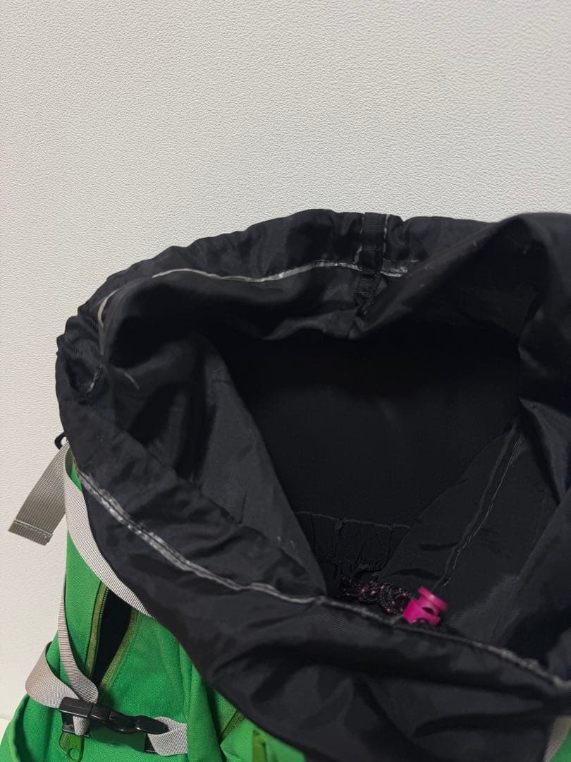 シュプリーム　バックパック　リュック　supreme 緑　グリーン　green