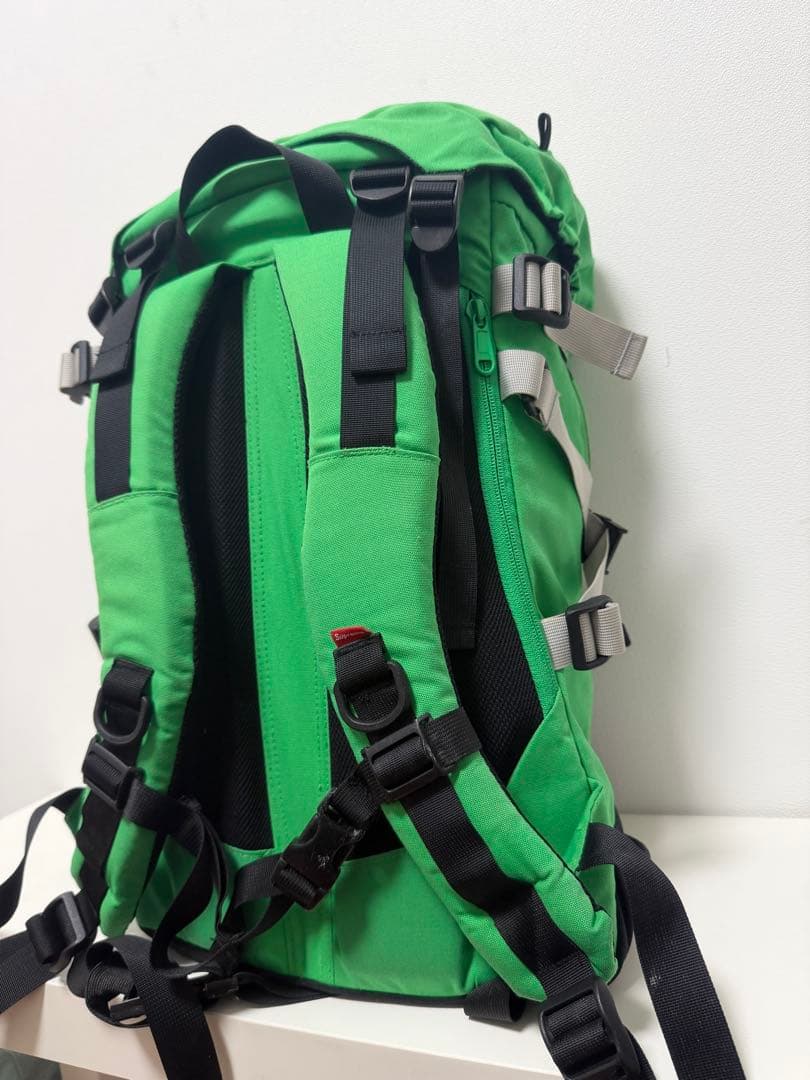 シュプリーム　バックパック　リュック　supreme 緑　グリーン　green