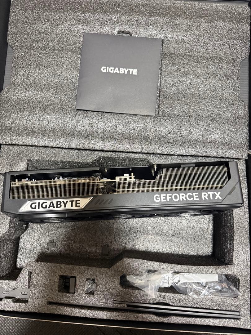 GIGABYTE GEFORCE RTX 5090 基板（PCB）なし