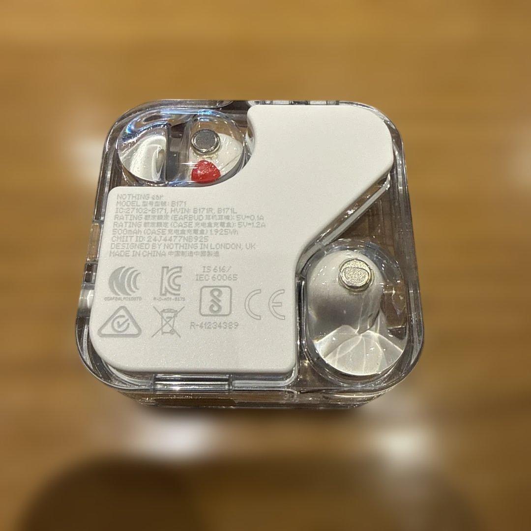 Nothing Ear ホワイトと Spigen のケースセット