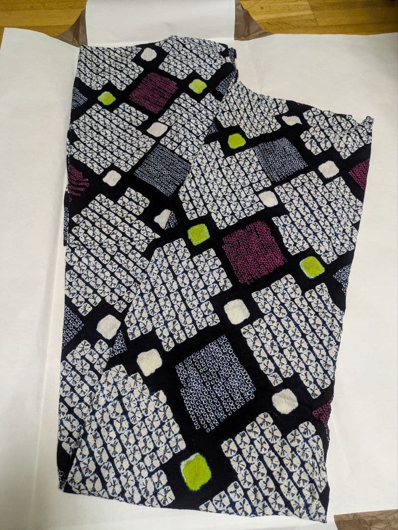 絞り浴衣　蜘蛛絞り多め