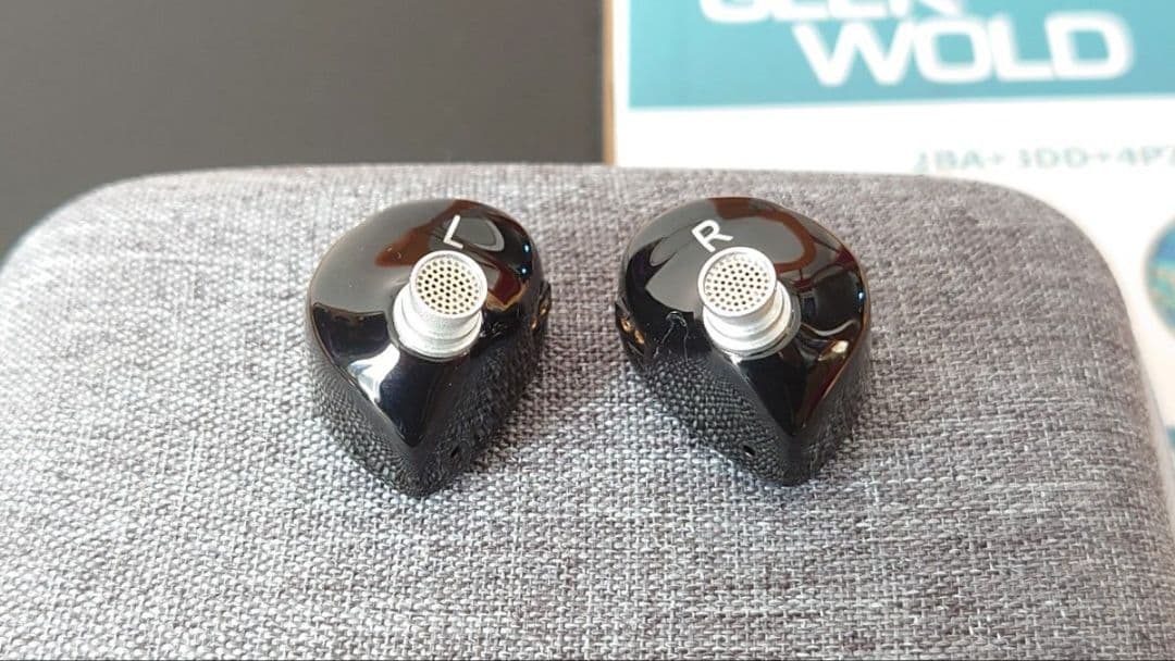 あーねんまつ GEEK WOLD GK100