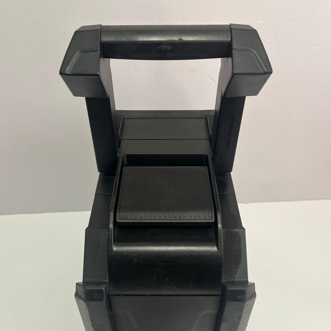 マキタ 充電式ラジオ(トリプルスピーカー+マルチアンプ) MR005G