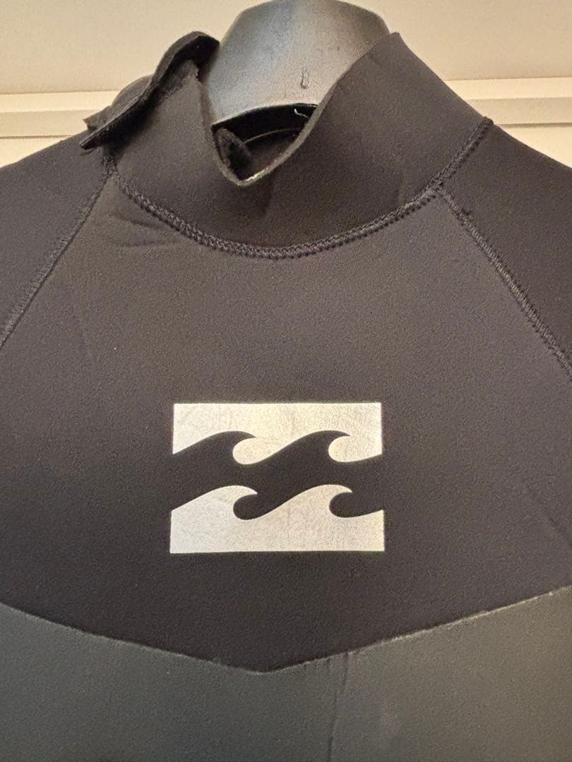 新品BILLABONG ABSOLUTE COMP シーガル ブラック　Mサイズ