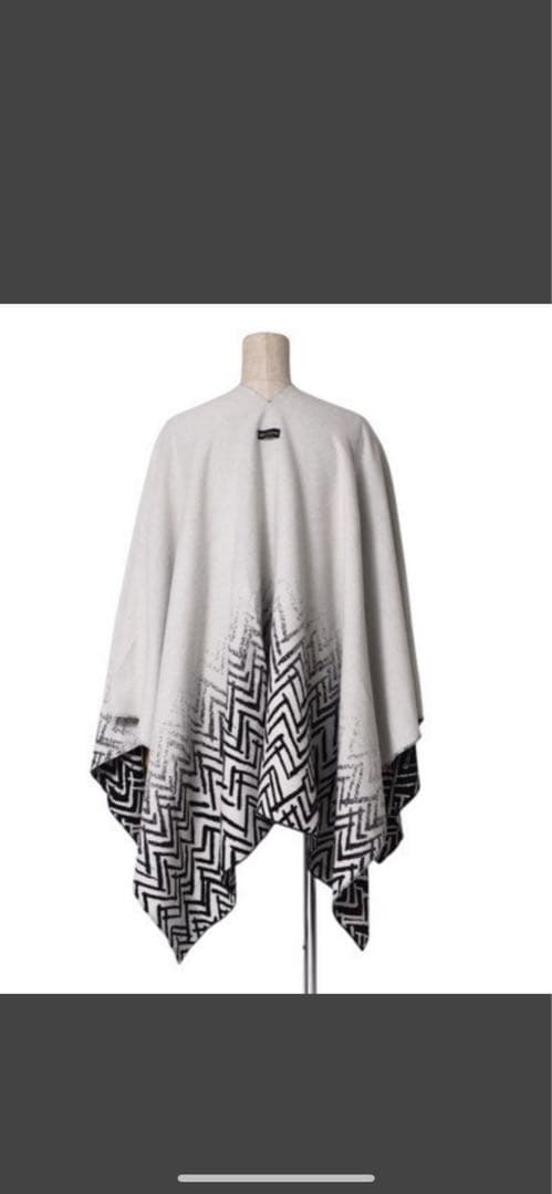 ケープ　ポンチョ　エンポリオアルマーニ