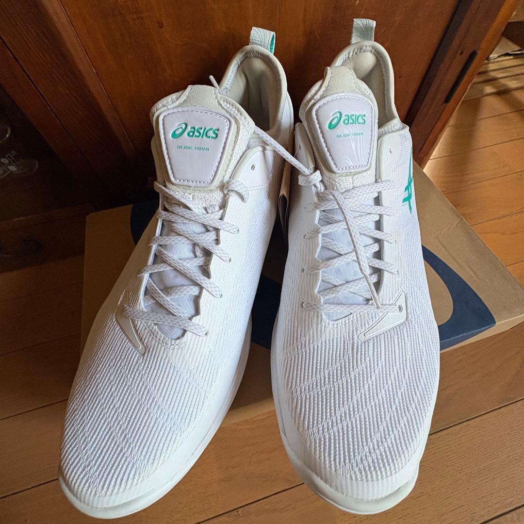 asics 新品未使用　グライドノヴァ　FF2 サイズ29㎝