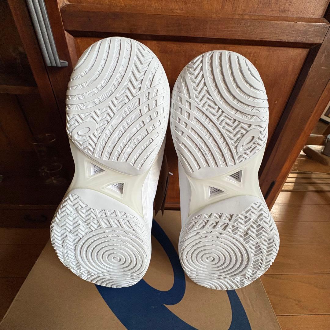 asics 新品未使用　グライドノヴァ　FF2 サイズ29㎝