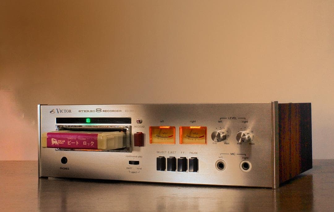 ★8トラを今に楽しむ…VICTOR ED-241　♪