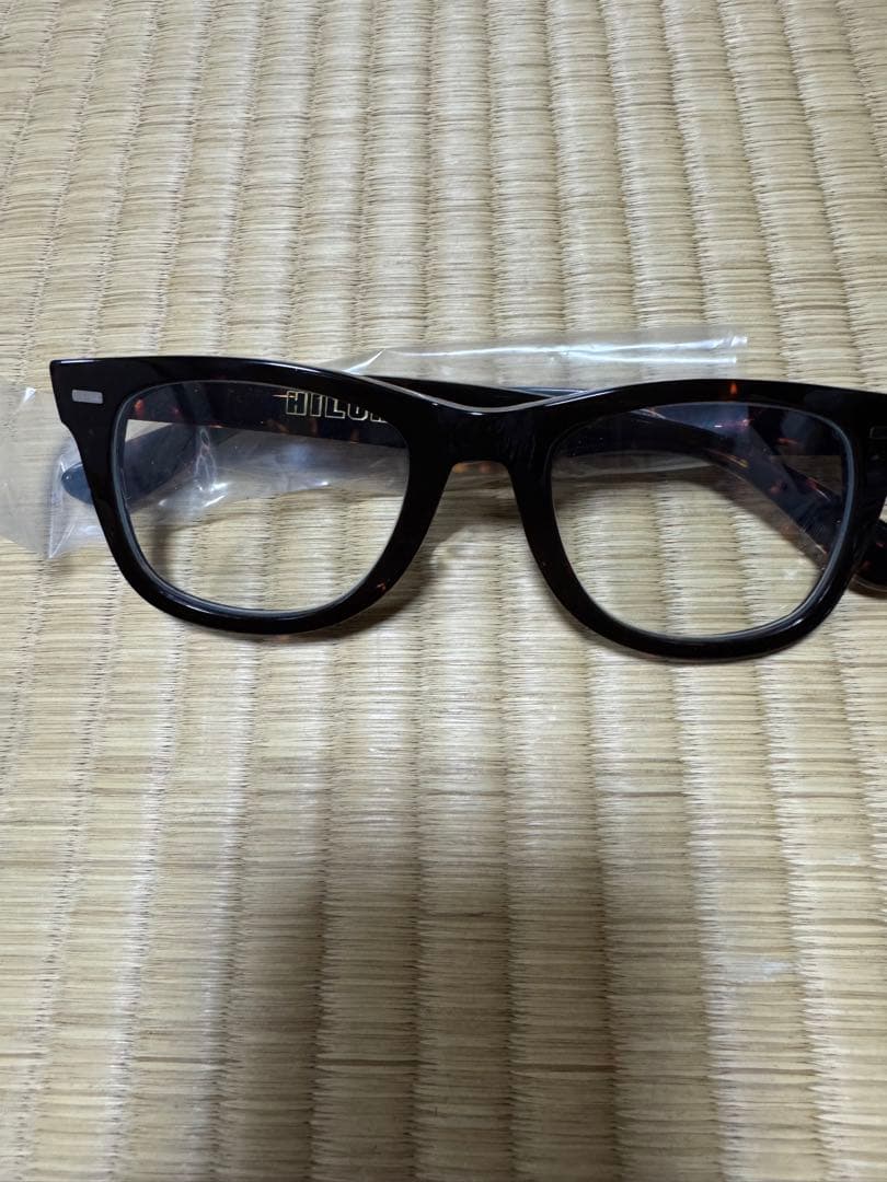 小物 UNCROWD HILUX PHOTOCHROMIC