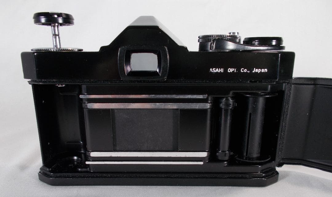 フィルムカメラ 整備済 完動品　Pentax SP　+ f/3.5　P190