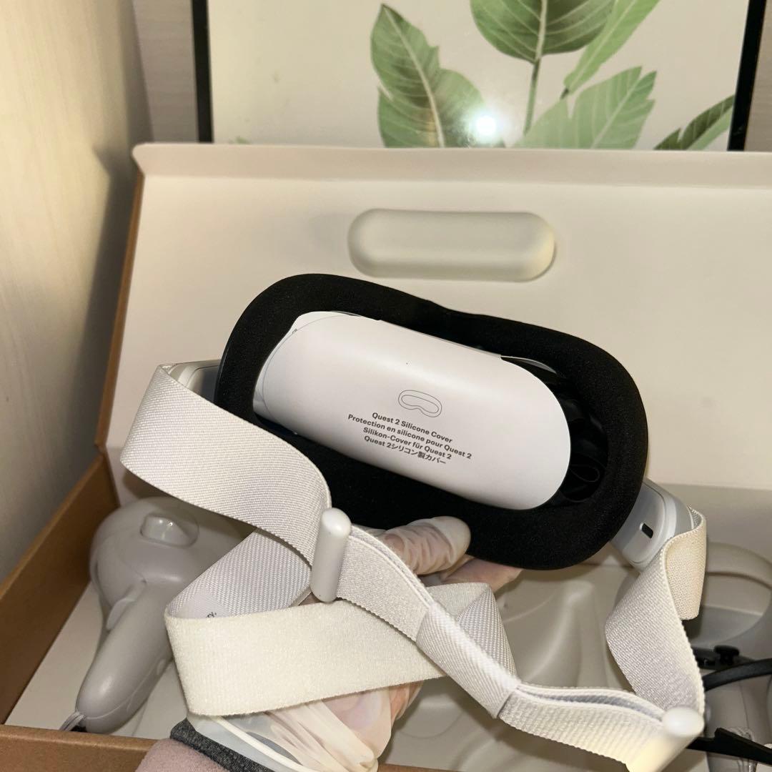 新品未使用￼！ Quest 2 128GB VR ヘッドセット ゲーム