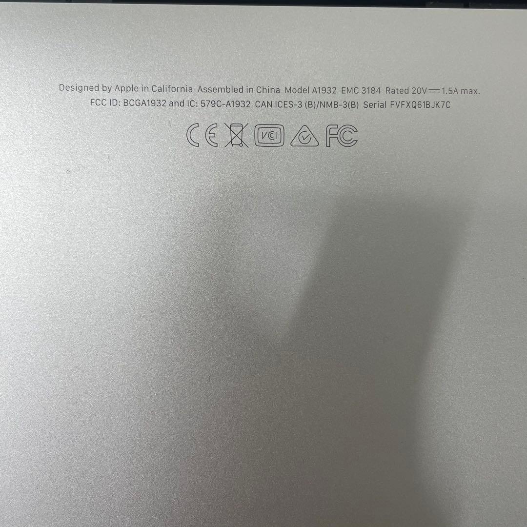 【TK】Apple MacBook Air A1932 13インチ 128GB