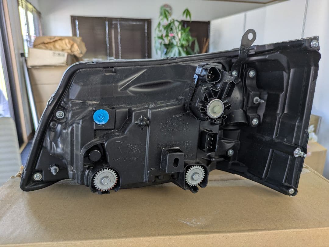 ハイゼットトラック後期　ジャンボエクストラ　純正右LEDヘッドライト　500P