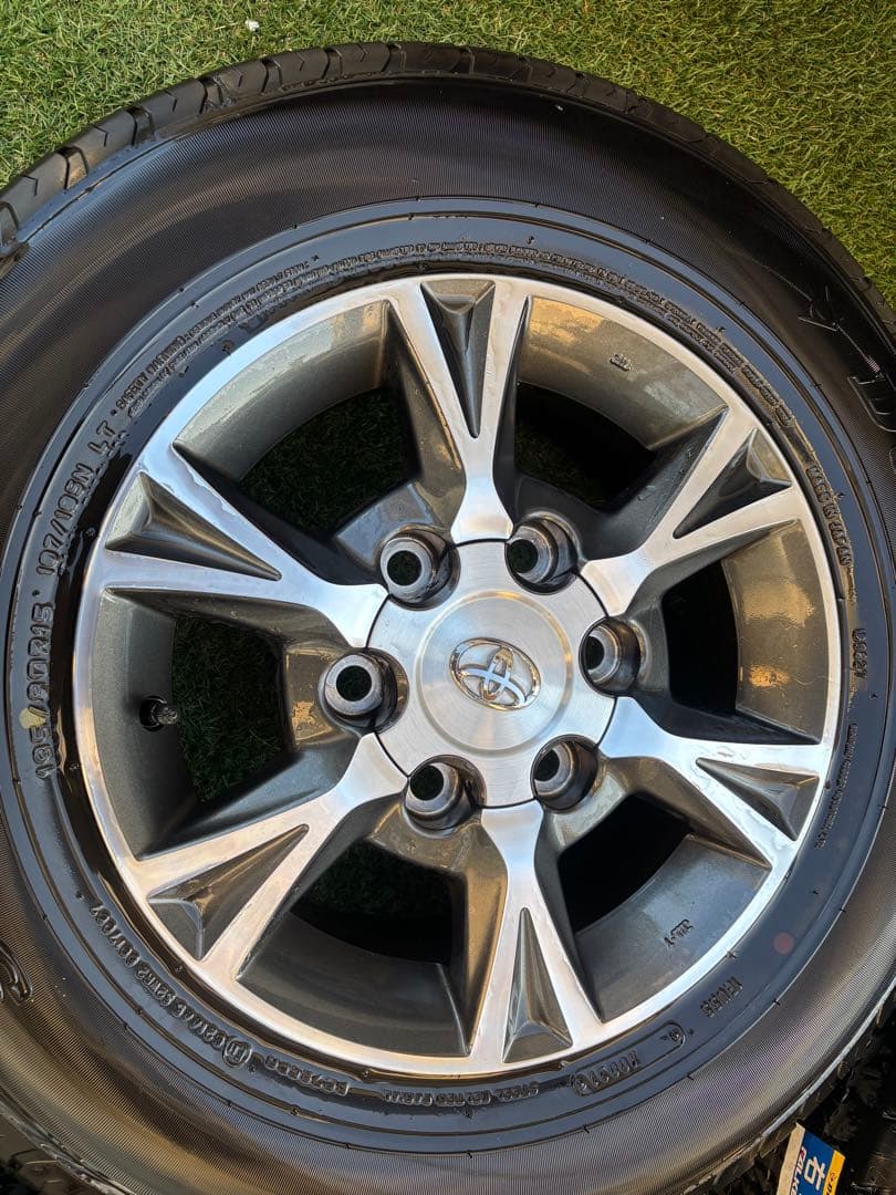 ハイエース トヨタ純正 タイヤ ホイールセット