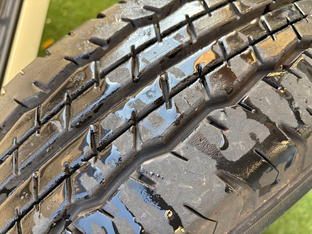 ハイエース トヨタ純正 タイヤ ホイールセット