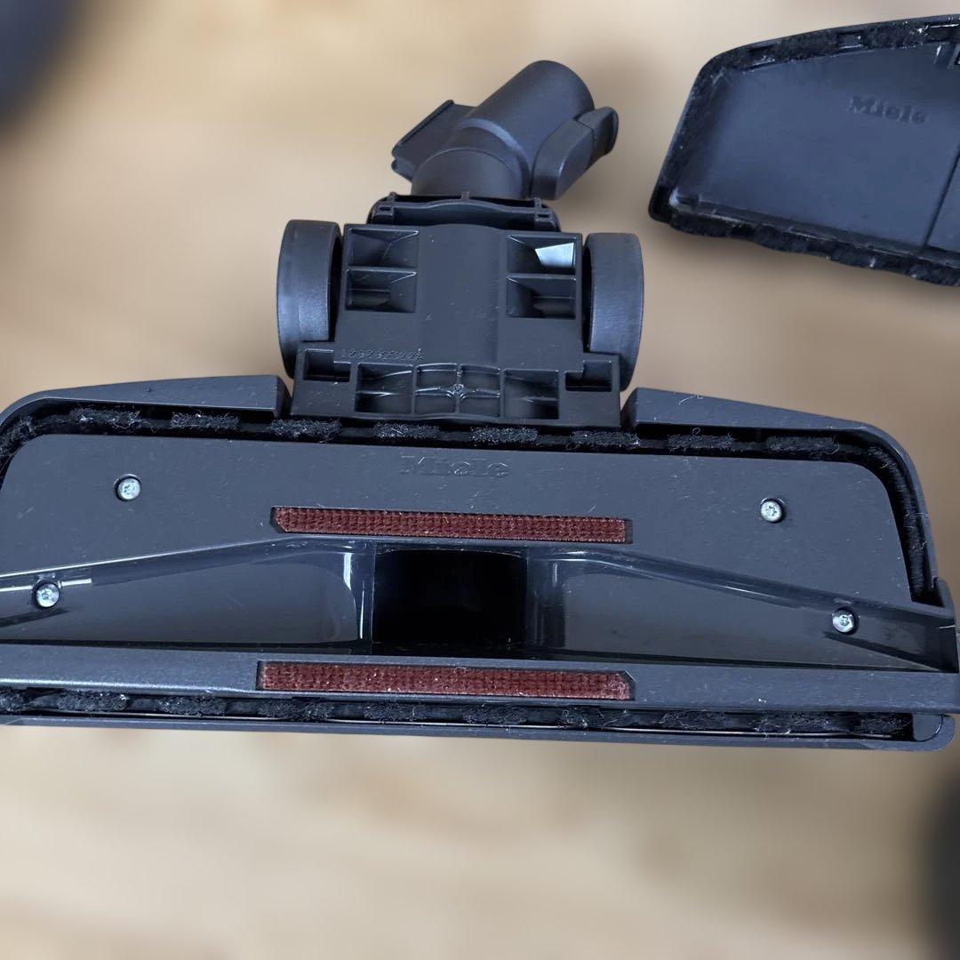 Miele/ミーレ CompactC2 掃除機 SDC04 最上位モデル