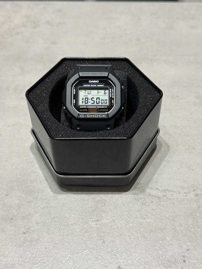 【美品】CASIO G-SHOCK デジタル腕時計 ブラック