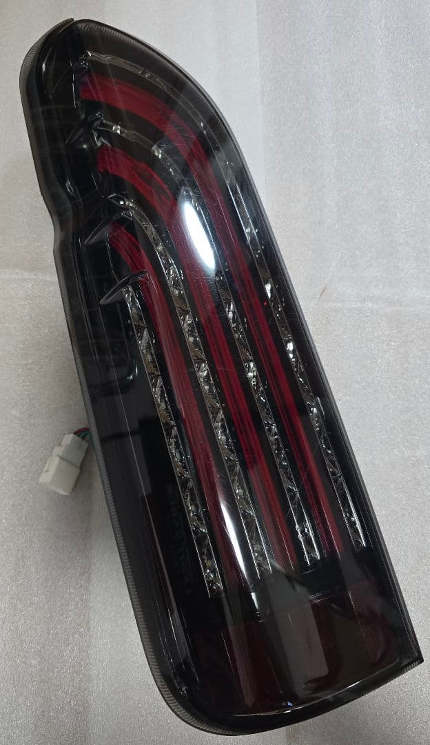 415 コブラ ハイエース 200系テールライト 左用