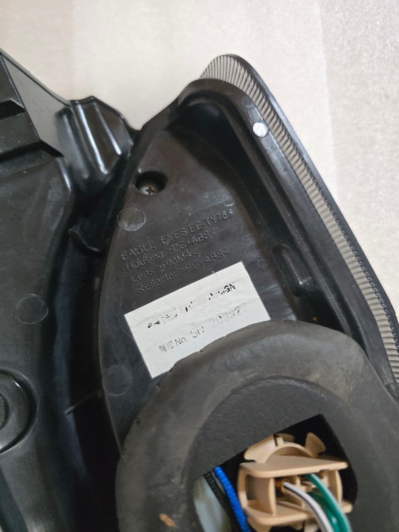 415 コブラ ハイエース 200系テールライト 左用