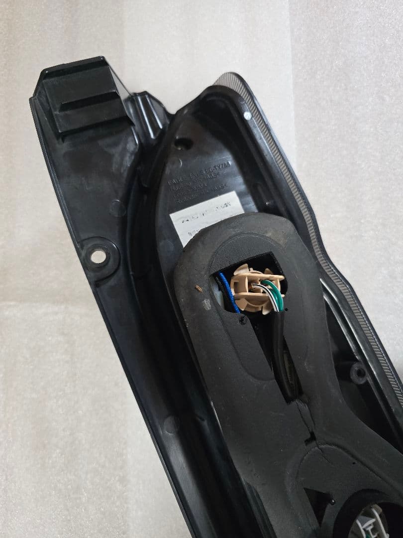 415 コブラ ハイエース 200系テールライト 左用