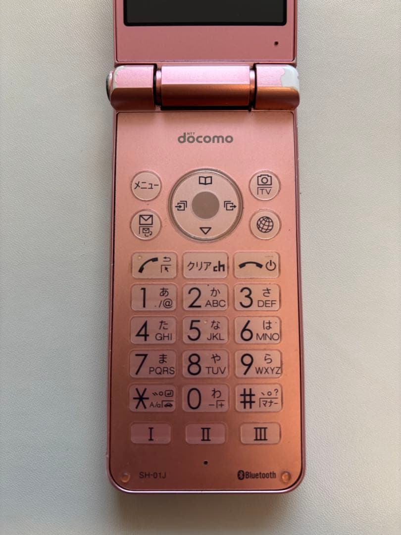 docomo 折りたたみ式携帯電話 ピンク　SH-01J