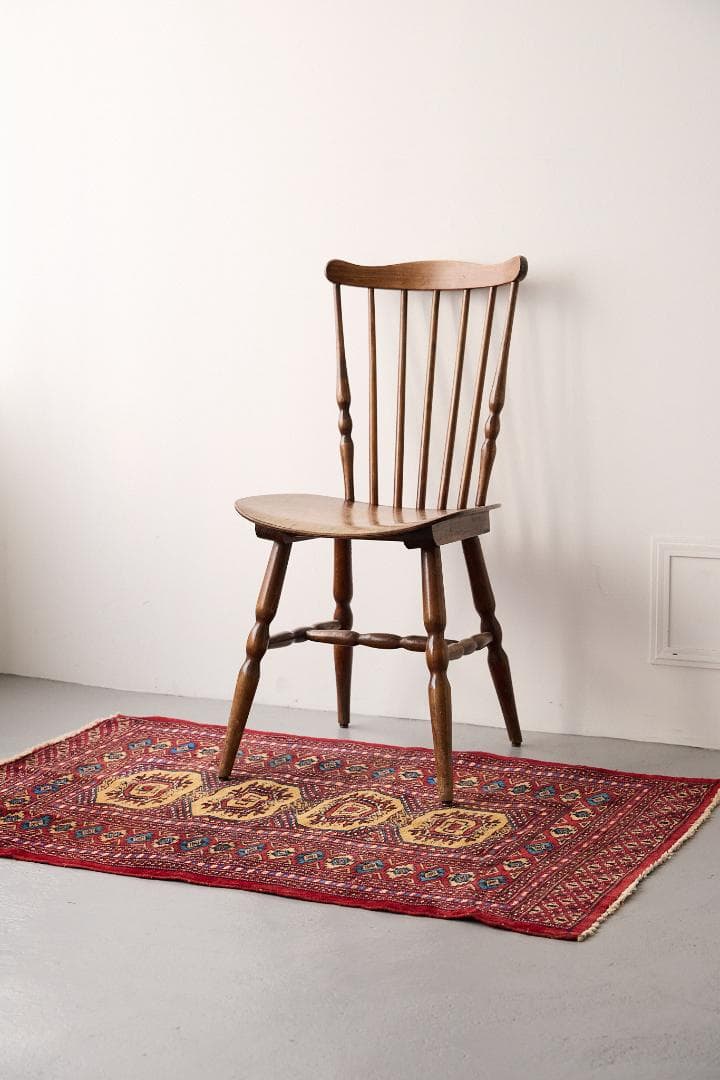 ヴィンテージラグ　トライバルラグ　パキスタン産（118×83cm）赤　ベージュ