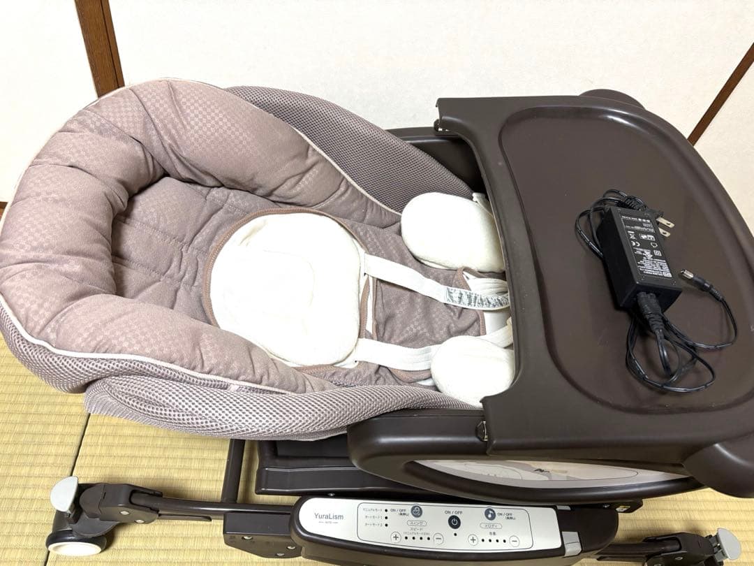 【美品】アップリカ ユラリズム オート 電動 ハイローベッド&チェア テーブル付